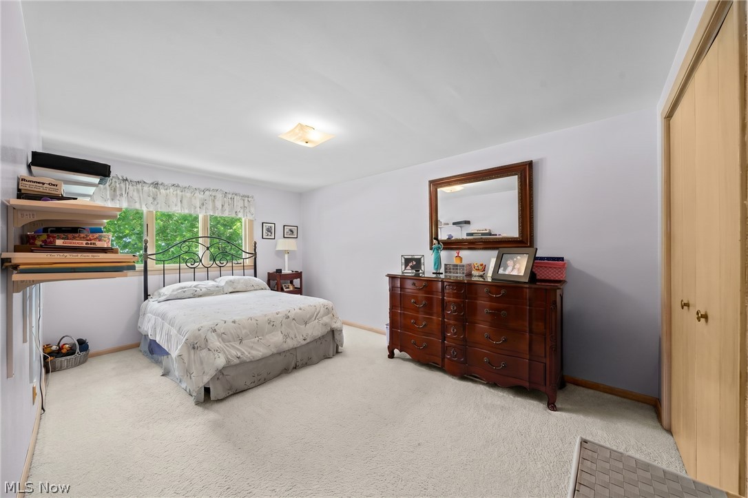 5431 Golfway Lane Lyndhurst OH 44124