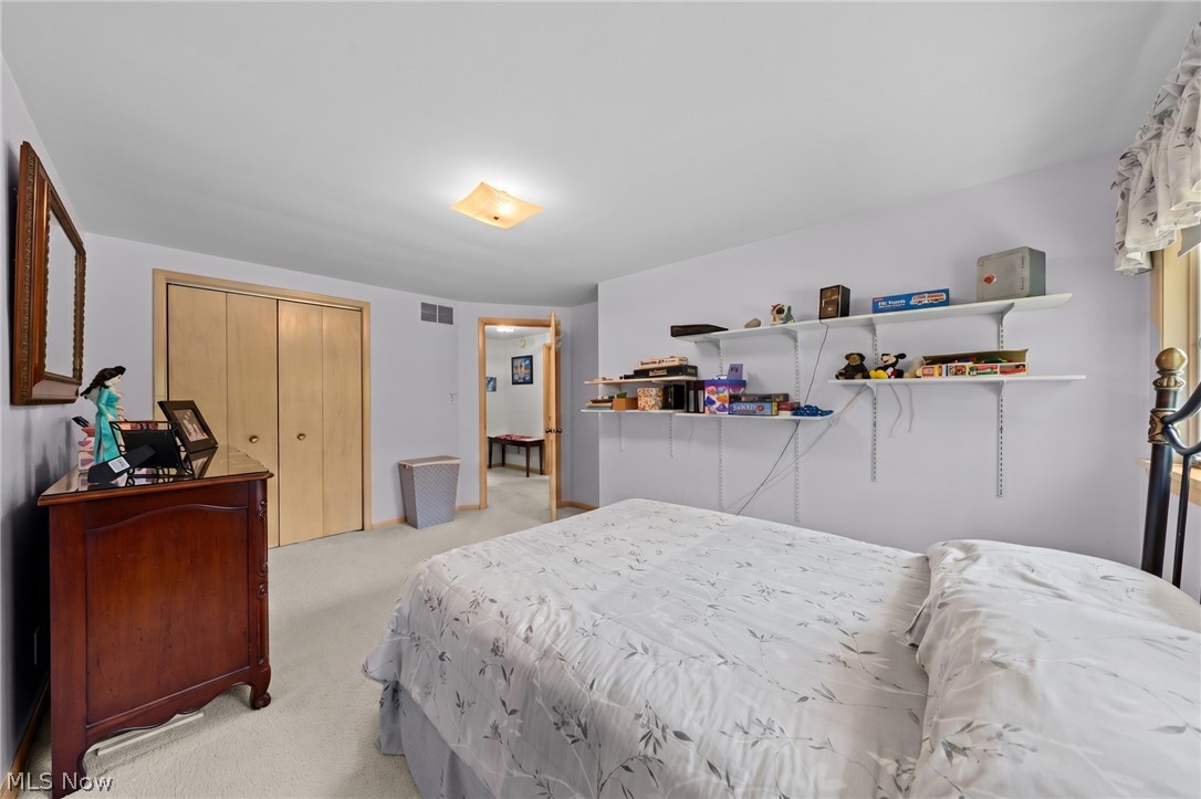 5431 Golfway Lane Lyndhurst OH 44124