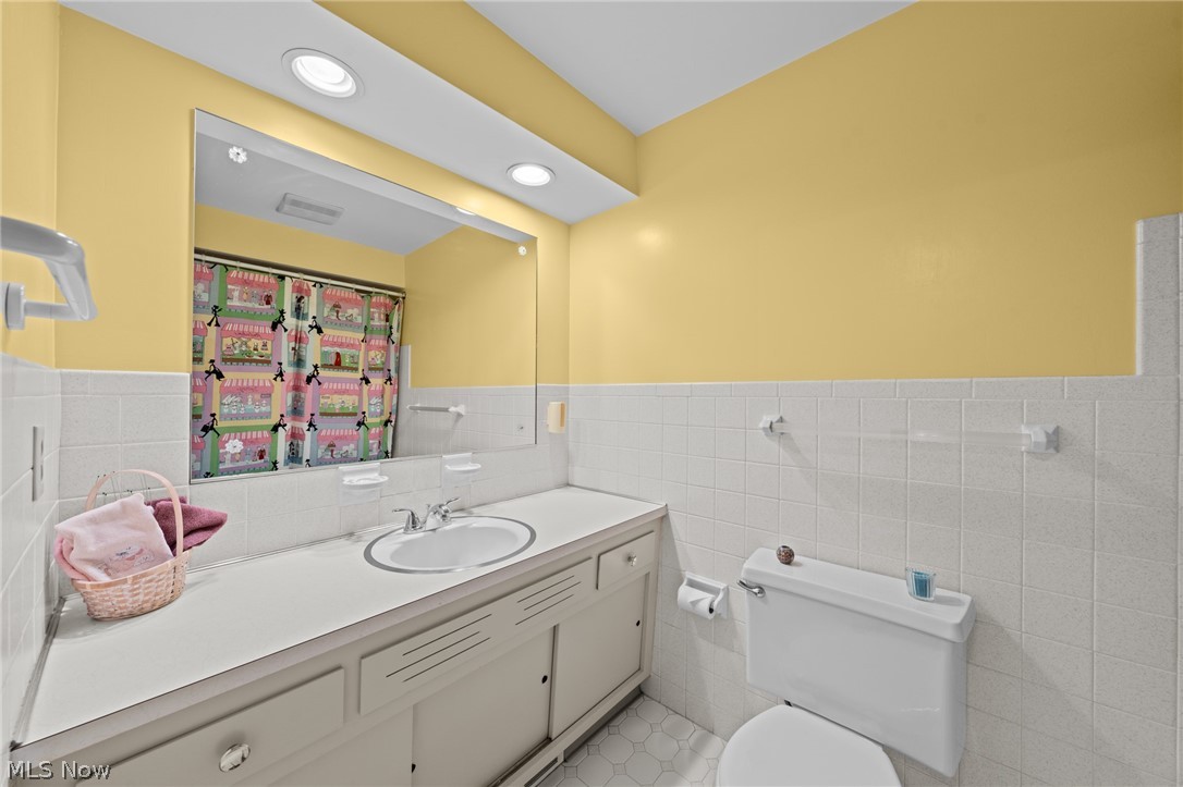 5431 Golfway Lane Lyndhurst OH 44124