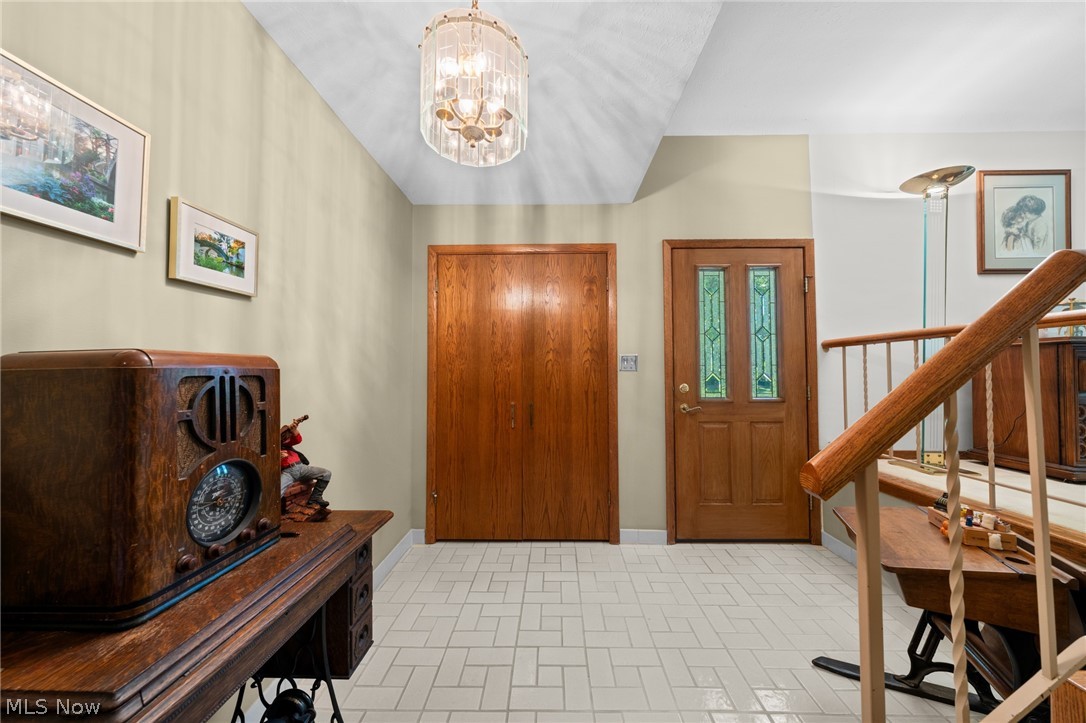 5431 Golfway Lane Lyndhurst OH 44124