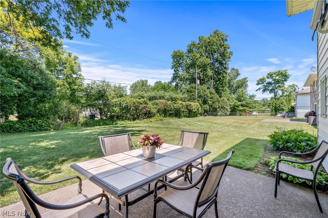5431 Golfway Lane Lyndhurst OH 44124