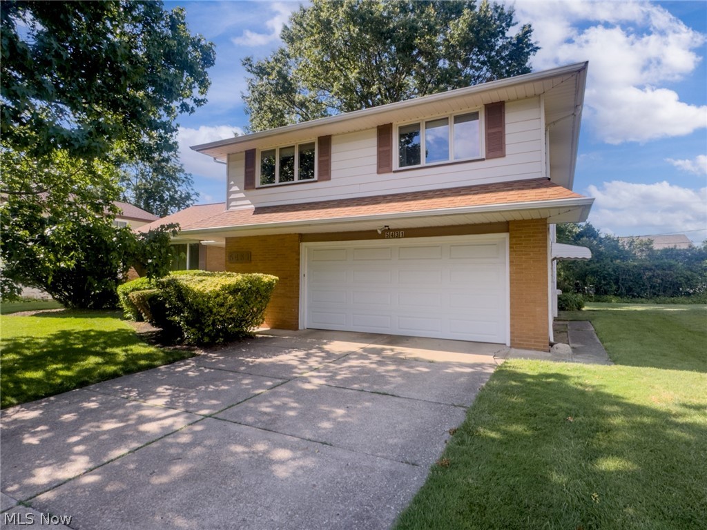 5431 Golfway Lane Lyndhurst OH 44124