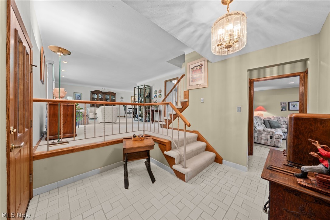 5431 Golfway Lane Lyndhurst OH 44124