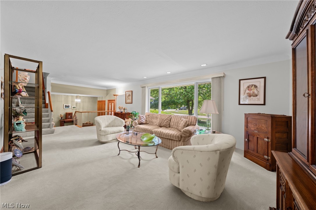 5431 Golfway Lane Lyndhurst OH 44124