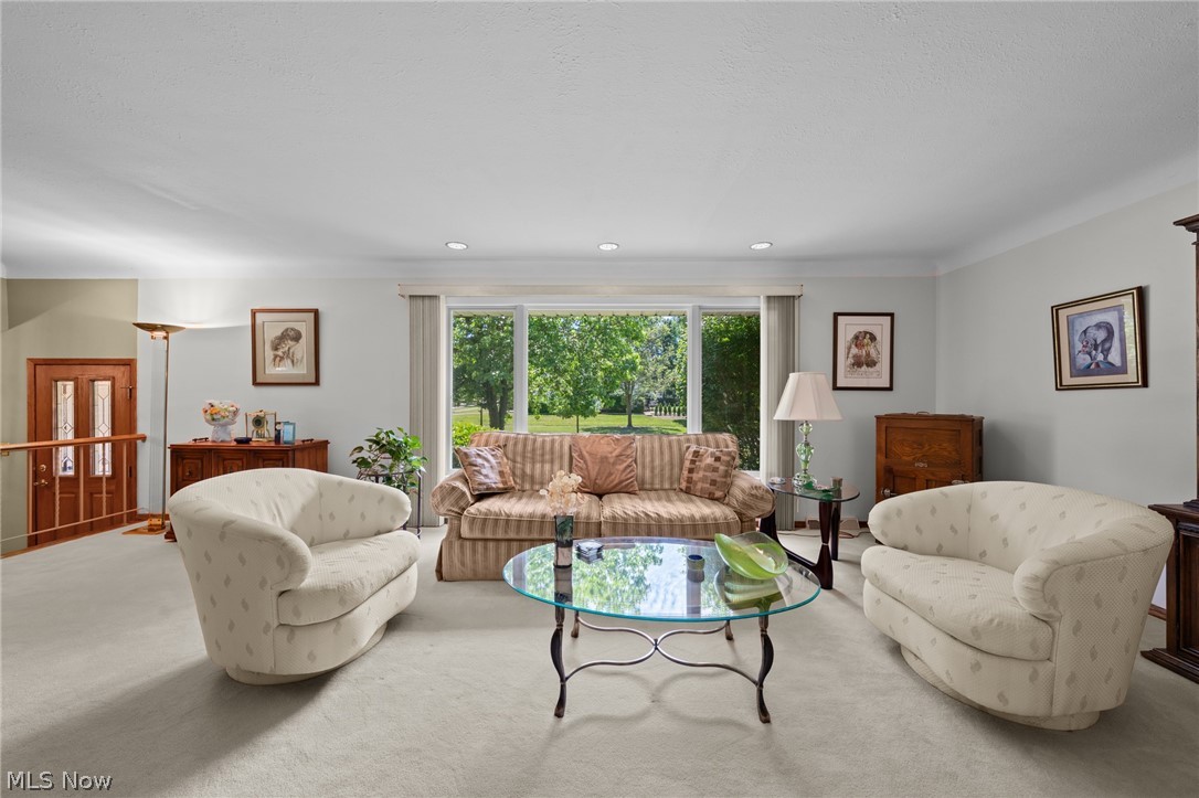 5431 Golfway Lane Lyndhurst OH 44124