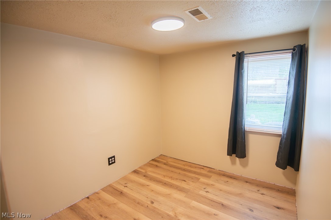 29 Wilderness Court Warren OH 44481