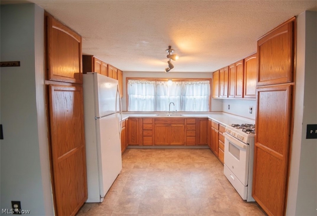 29 Wilderness Court Warren OH 44481