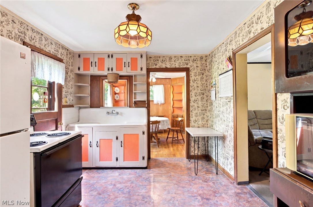 18971 Lorain Road Fairview Park OH 44126