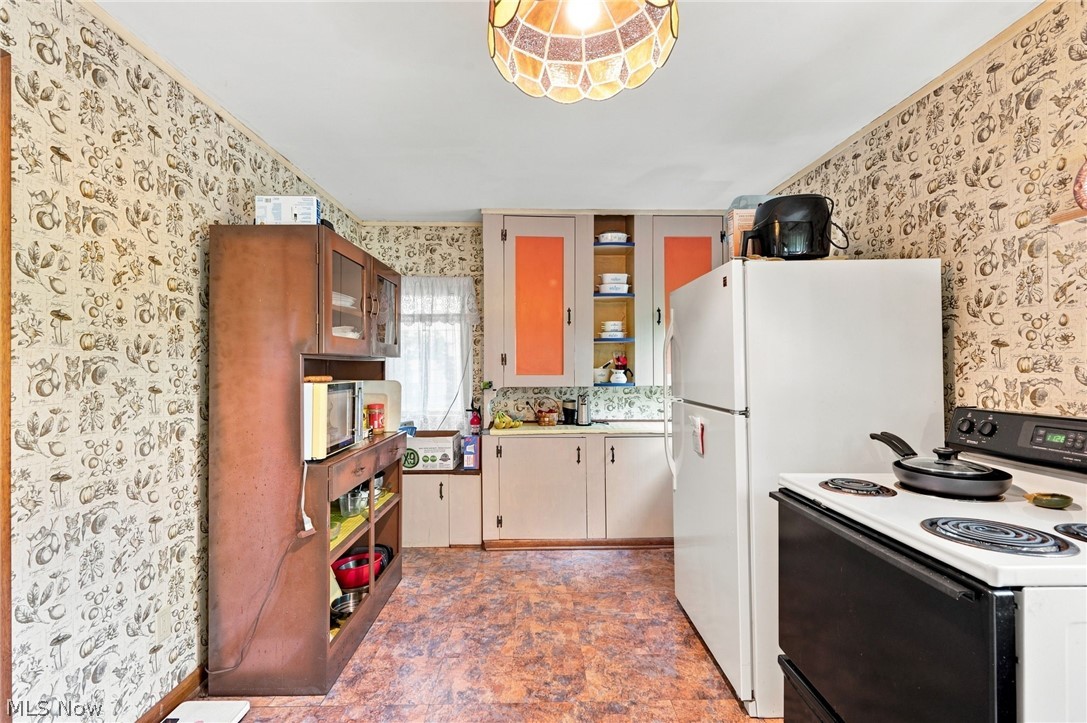 18971 Lorain Road Fairview Park OH 44126