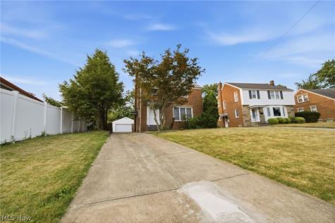 10620 Mccracken Boulevard Garfield Heights OH 44125