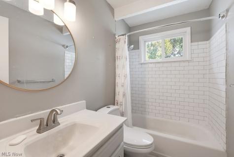 18210 Holland Road Brook Park OH 44142