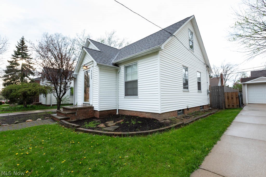 5255 Haverford Drive Lyndhurst OH 44124