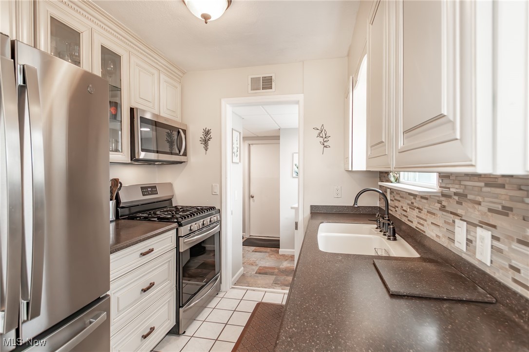 5377 Strawberry Lane Willoughby OH 44094