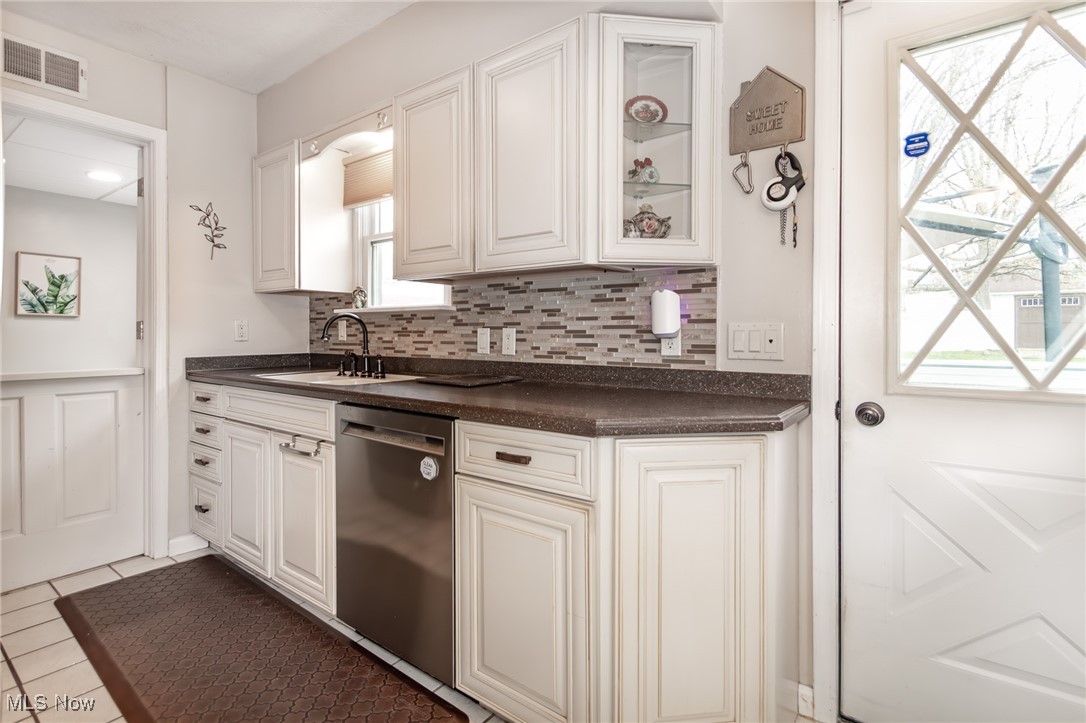 5377 Strawberry Lane Willoughby OH 44094