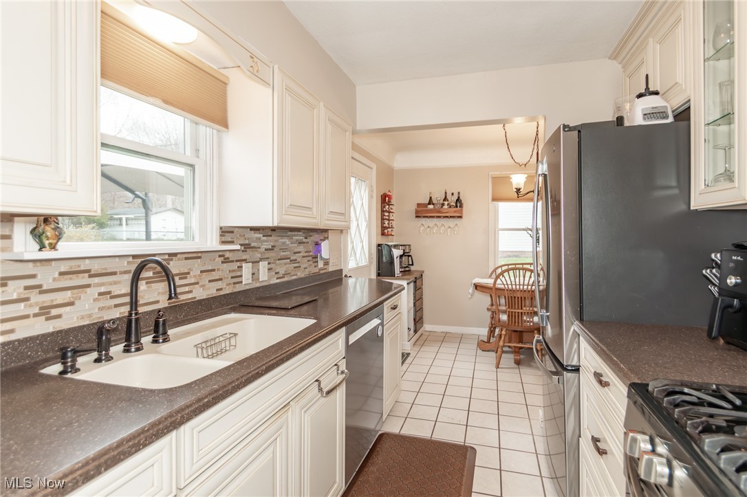 5377 Strawberry Lane Willoughby OH 44094