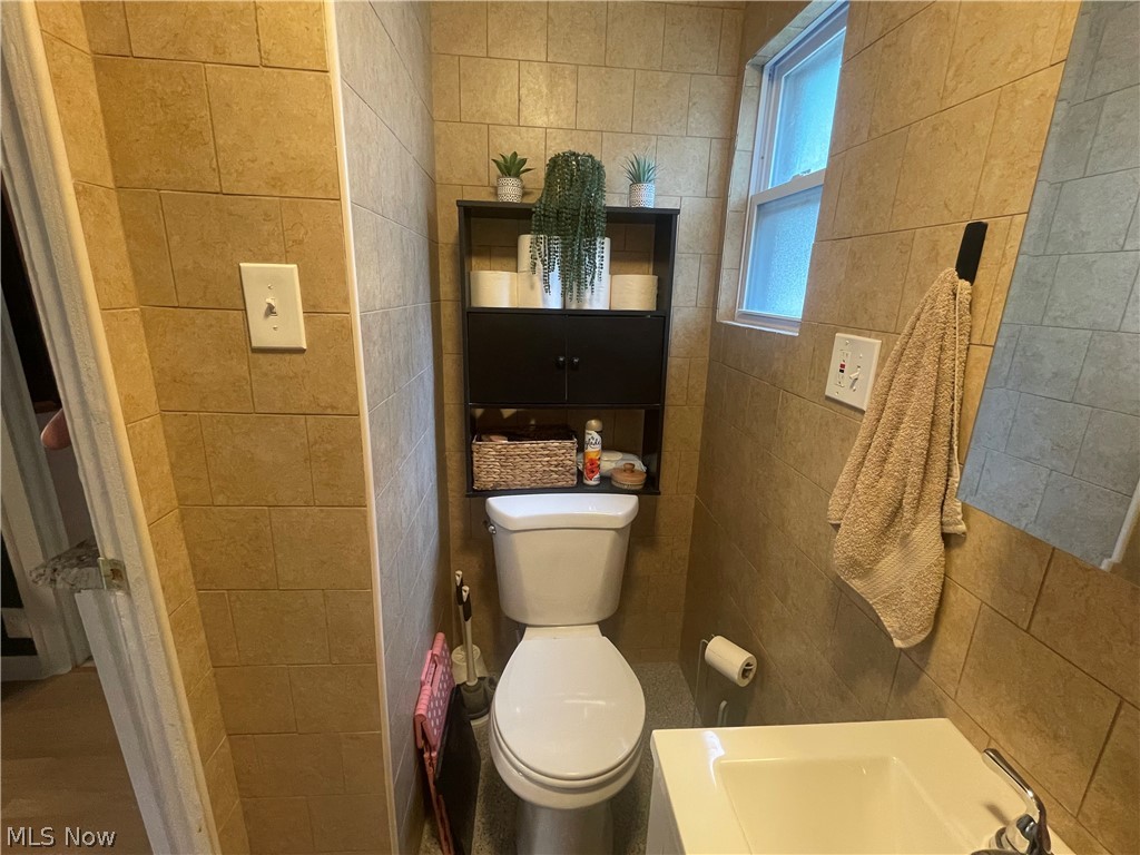 3325 W 125th Street Cleveland OH 44111