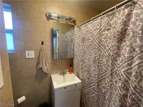 3325 W 125th Street Cleveland OH 44111