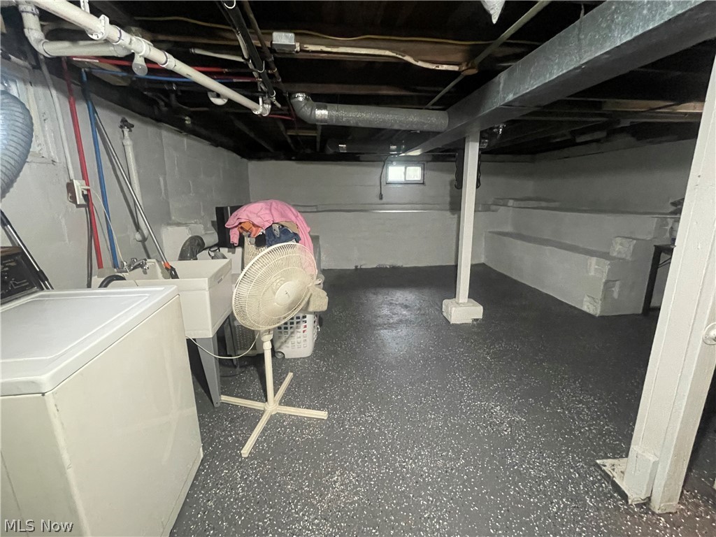 3325 W 125th Street Cleveland OH 44111