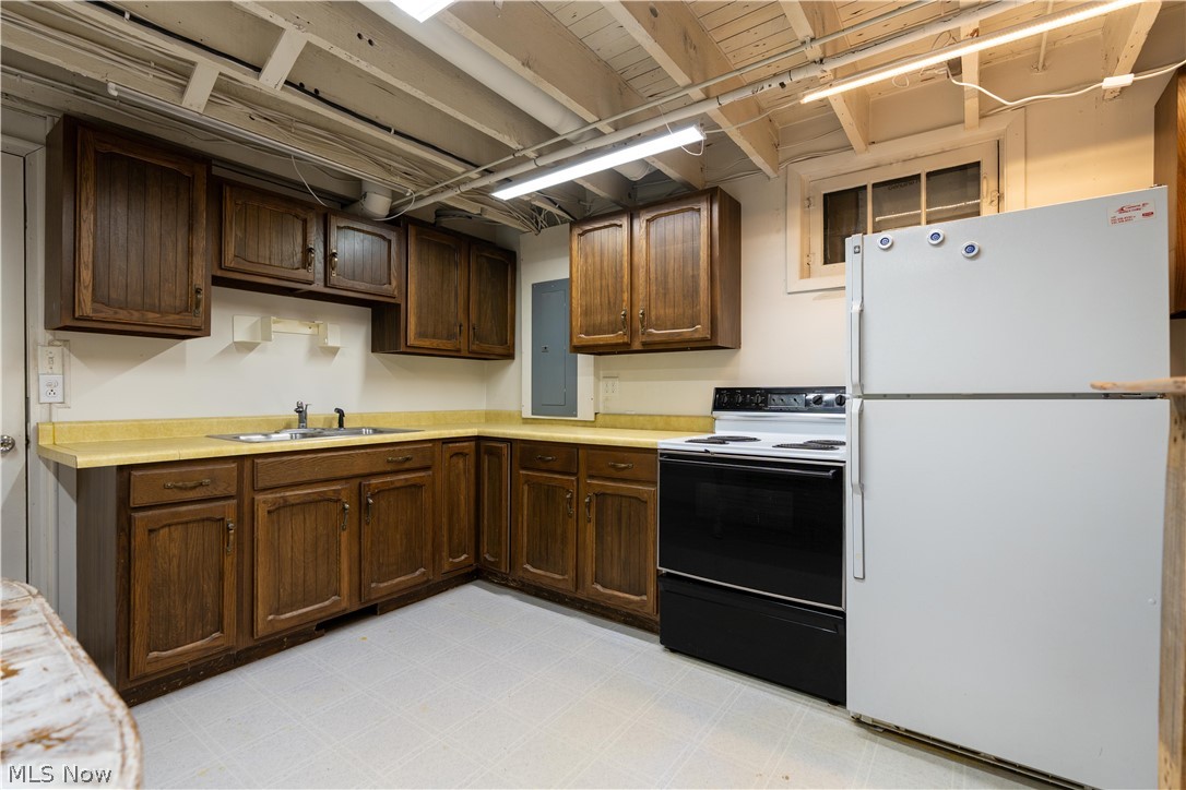 1202 N Wooster Avenue Dover OH 44622