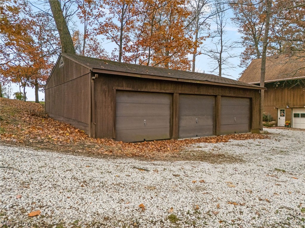 2081 Waynesburg Road NW Carrollton OH 44615