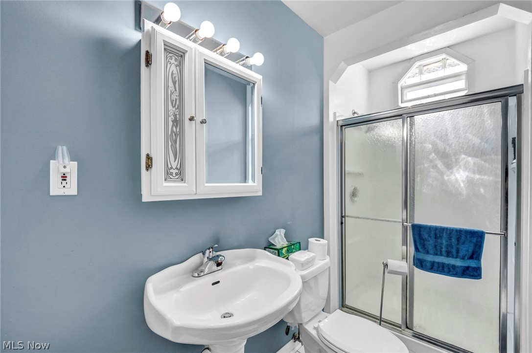 1930 Glenridge Road Euclid OH 44117