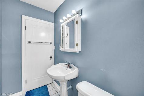 1930 Glenridge Road Euclid OH 44117