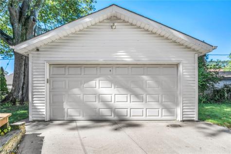 1930 Glenridge Road Euclid OH 44117