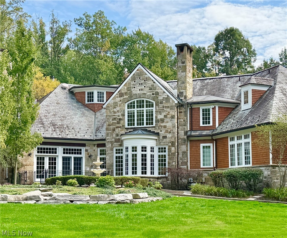 7955 Gray Eagle Chase Gates Mills OH 44040