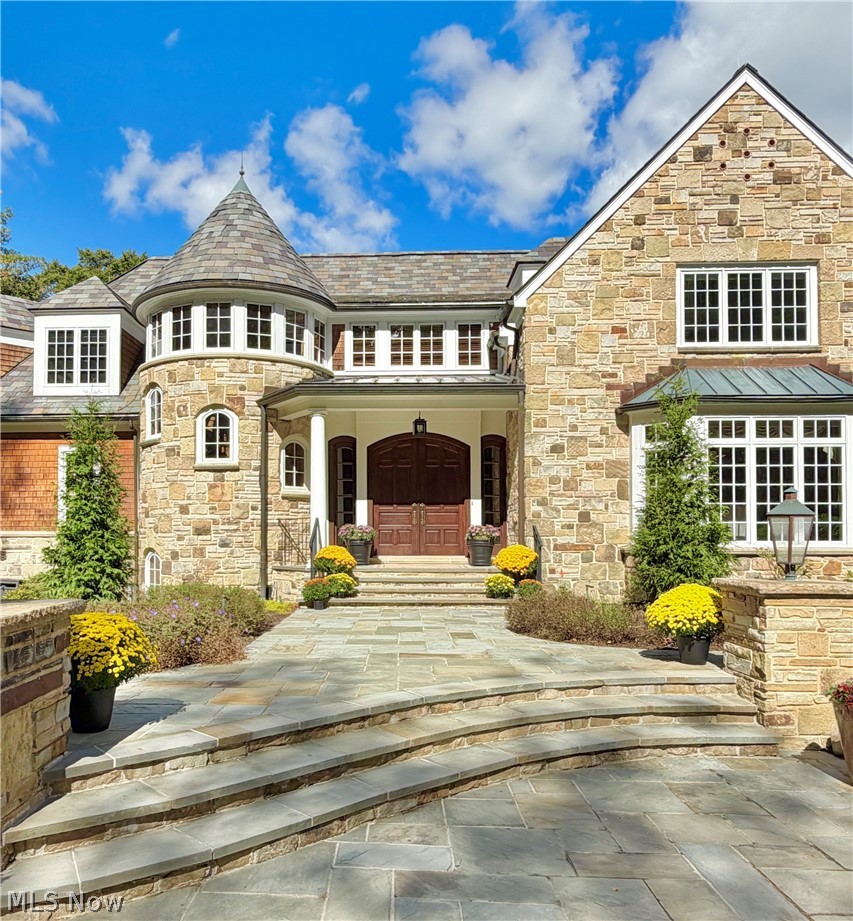 7955 Gray Eagle Chase Gates Mills OH 44040