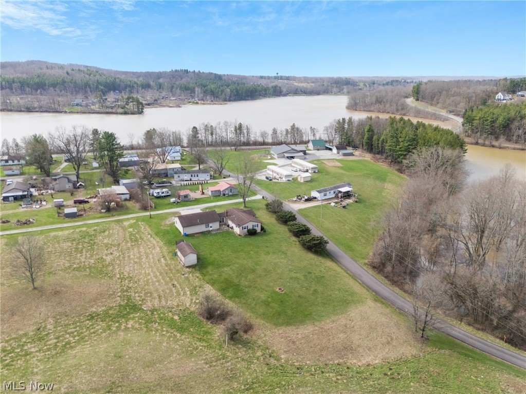 1090 Fort Road SW Dellroy OH 44620