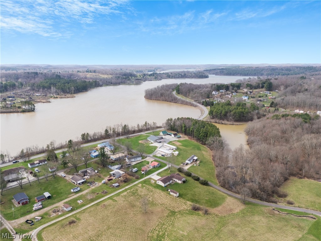 1090 Fort Road SW Dellroy OH 44620