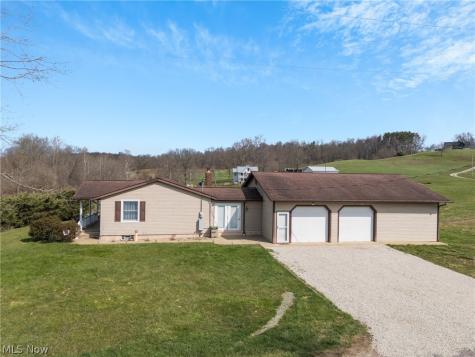 1090 Fort Road SW Dellroy OH 44620