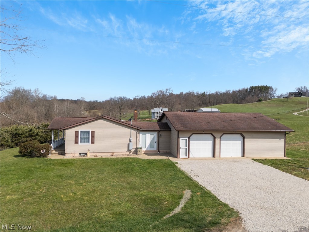 1090 Fort Road SW Dellroy OH 44620