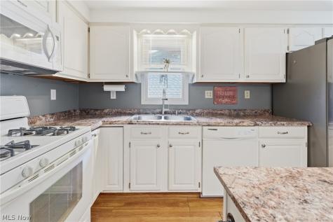 1090 Fort Road SW Dellroy OH 44620