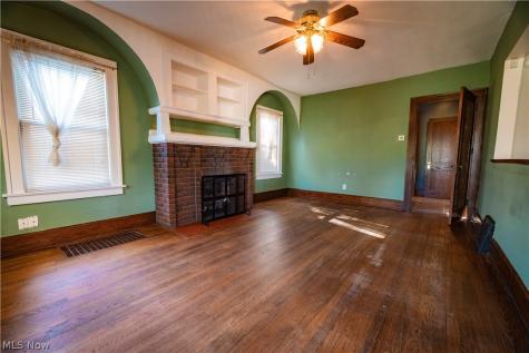 1564 Cascade Drive Youngstown OH 44511