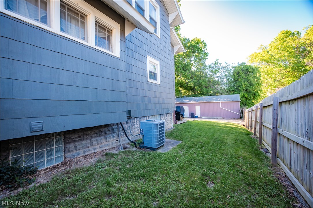 1564 Cascade Youngstown OH 44511