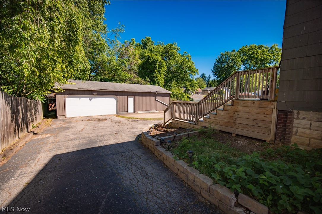 1564 Cascade Youngstown OH 44511