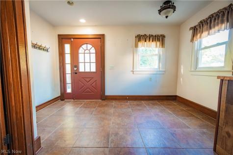 1564 Cascade Drive Youngstown OH 44511
