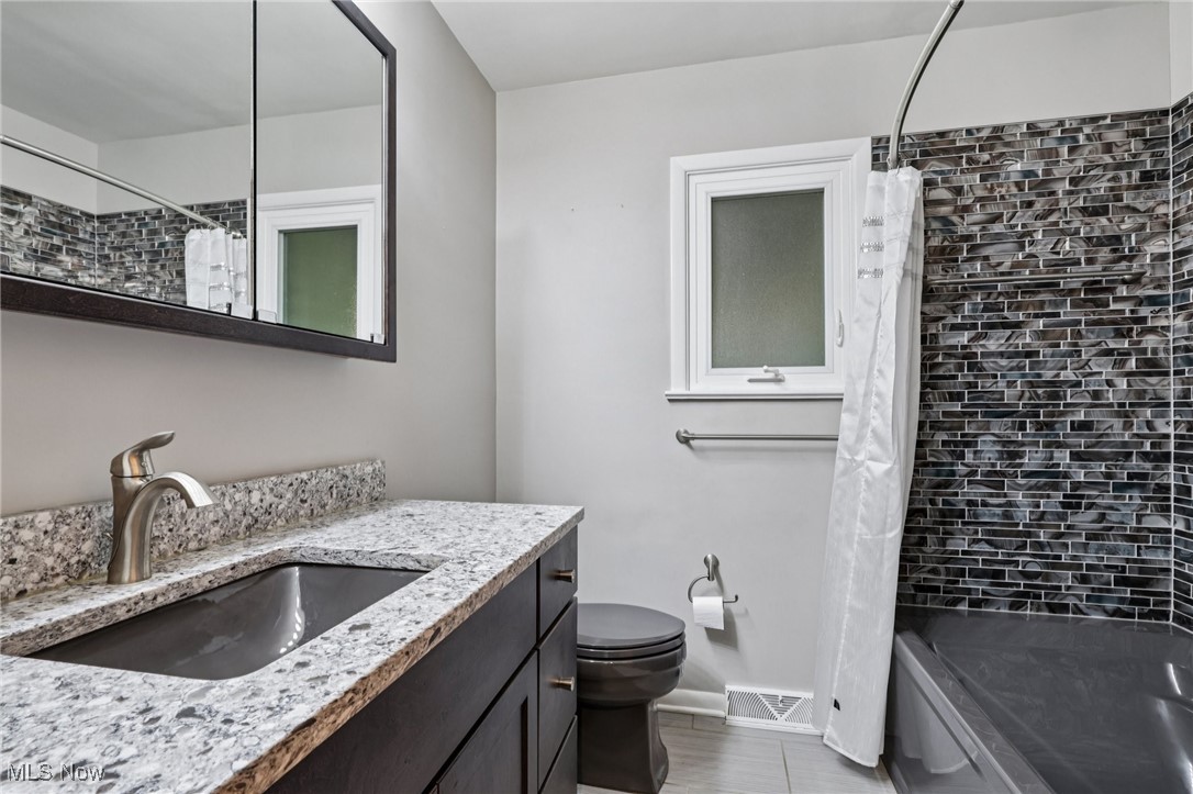 31021 Lake Shore Boulevard Willowick OH 44095