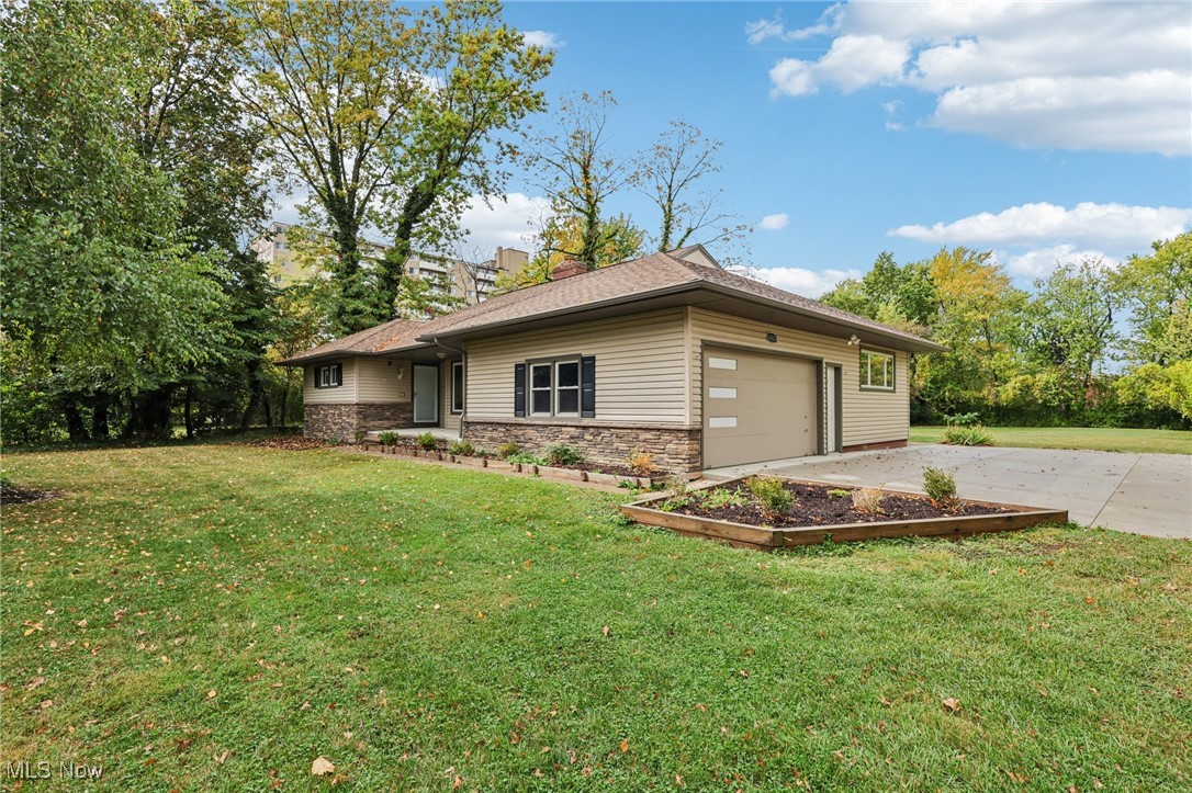 31021 Lake Shore Boulevard Willowick OH 44095