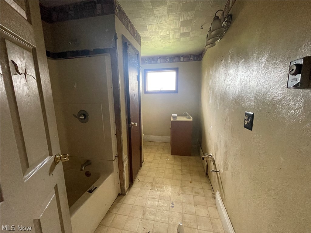 311 State Route 164 Salineville OH 43945