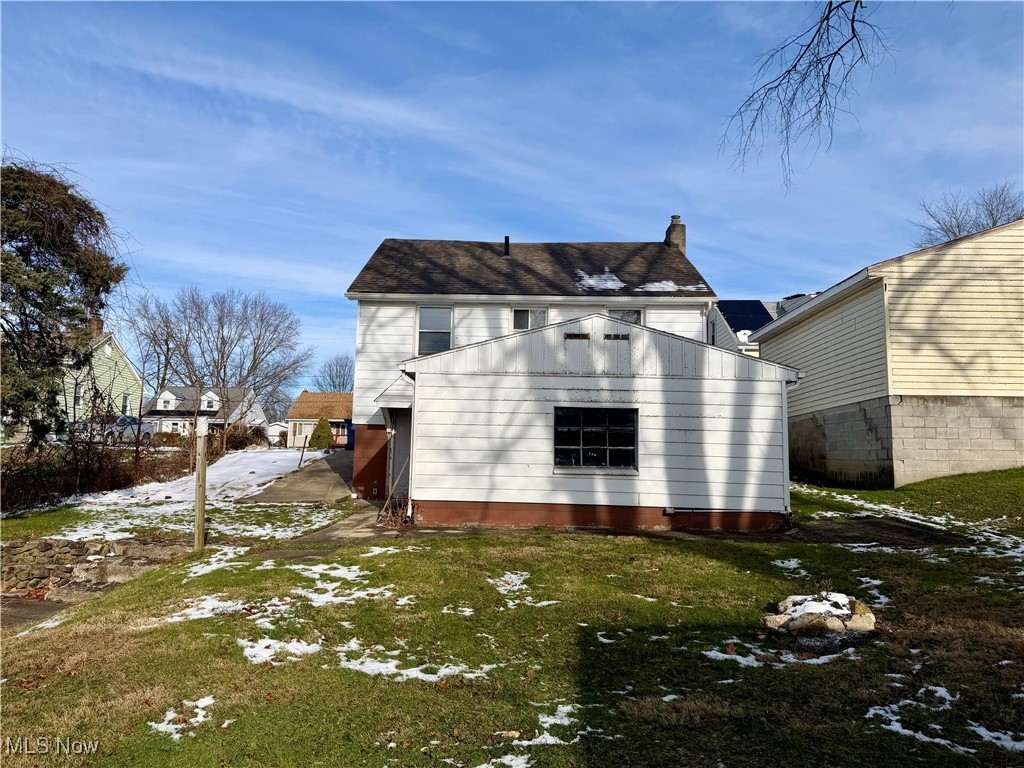34 W Lewis Street Struthers OH 44471
