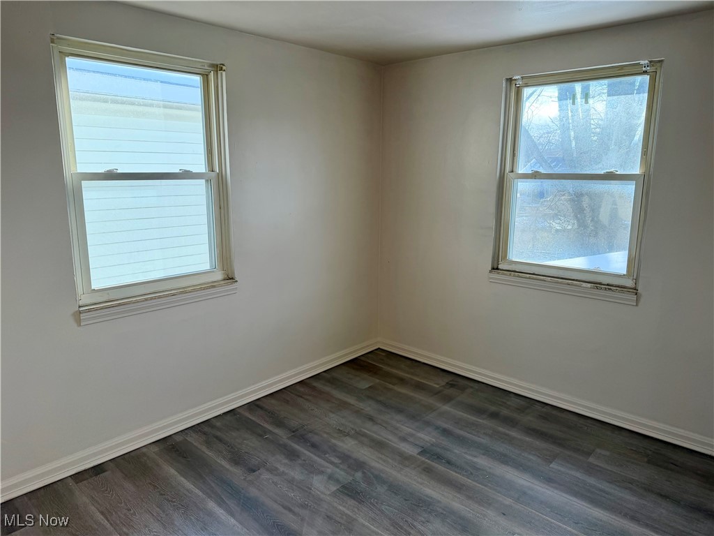 34 W Lewis Street Struthers OH 44471