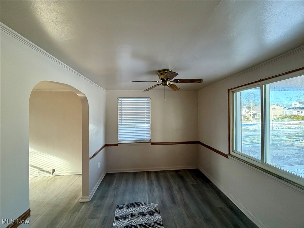 34 W Lewis Street Struthers OH 44471