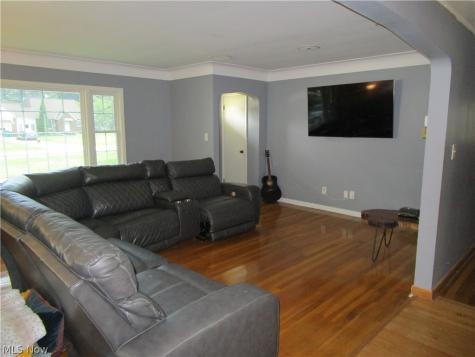 434 Douglas Boulevard Richmond Heights OH 44143
