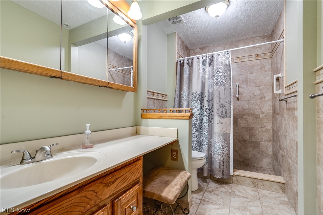 7004 Madison Avenue Madison OH 44057