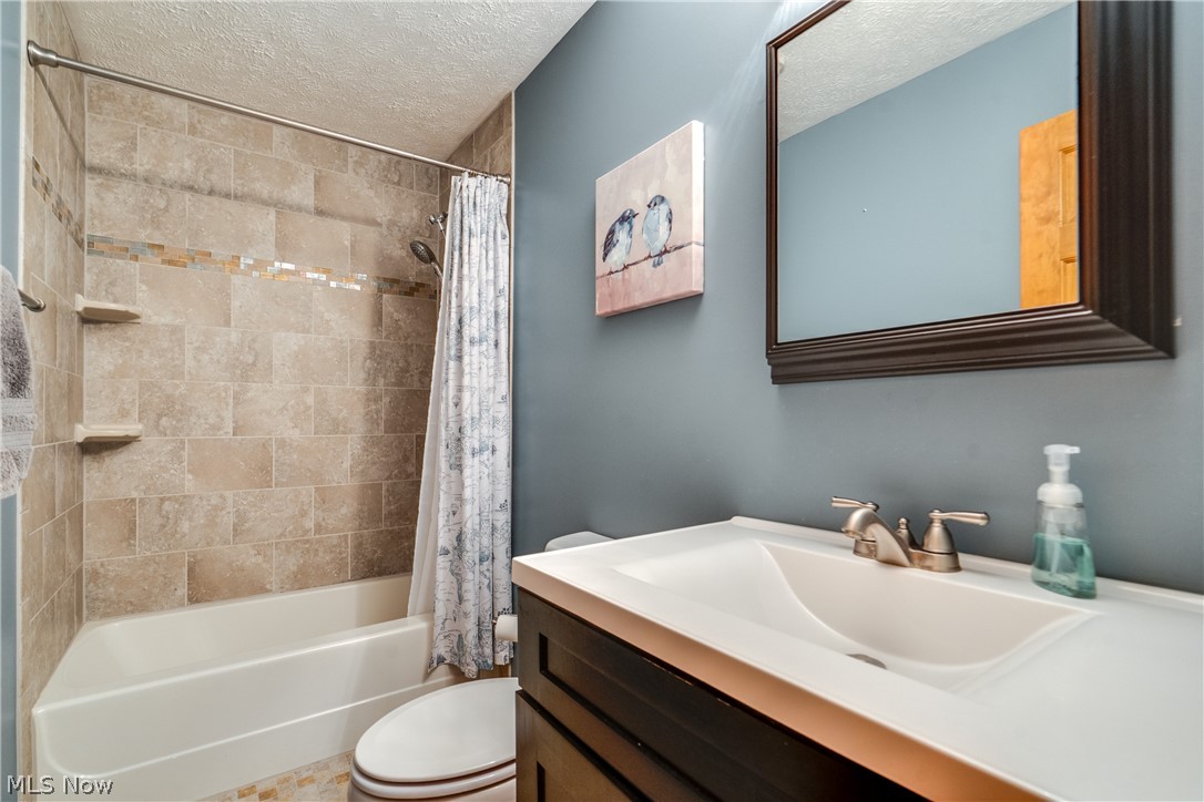 7004 Madison Avenue Madison OH 44057