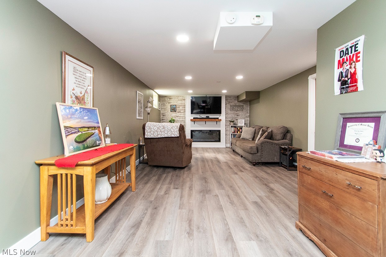 10083 Chesterfield Drive Parma Heights OH 44130