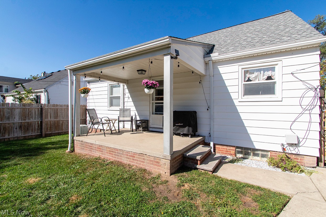 10083 Chesterfield Drive Parma Heights OH 44130