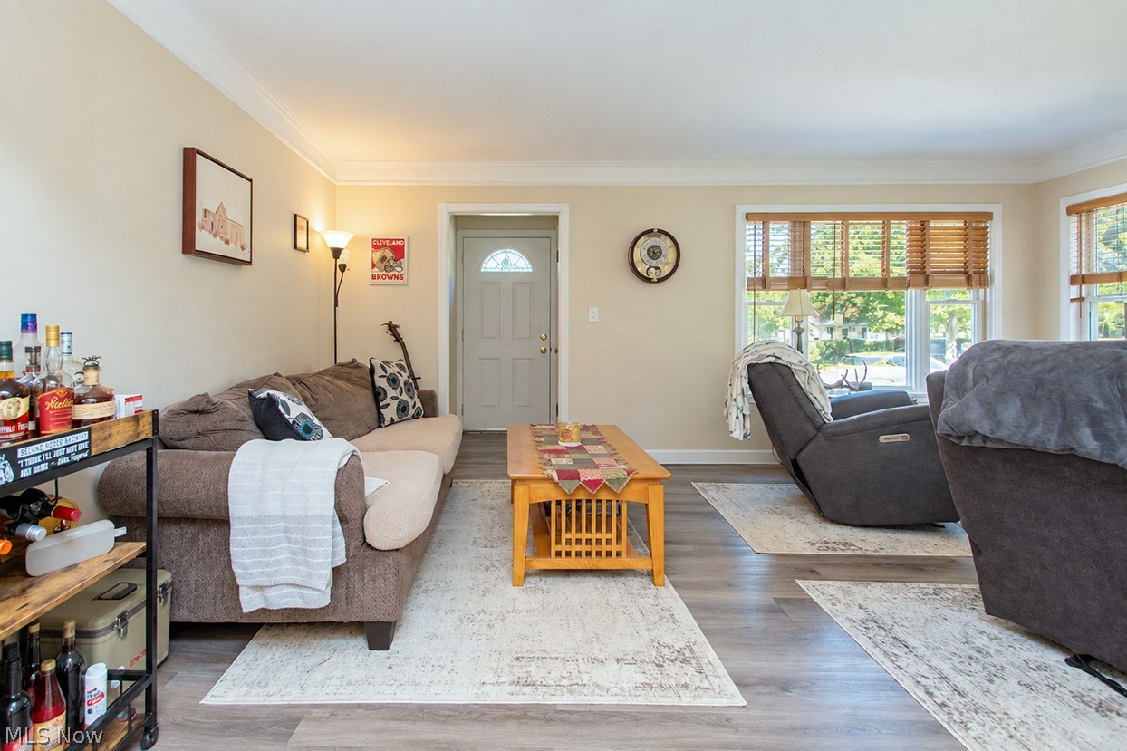 10083 Chesterfield Drive Parma Heights OH 44130